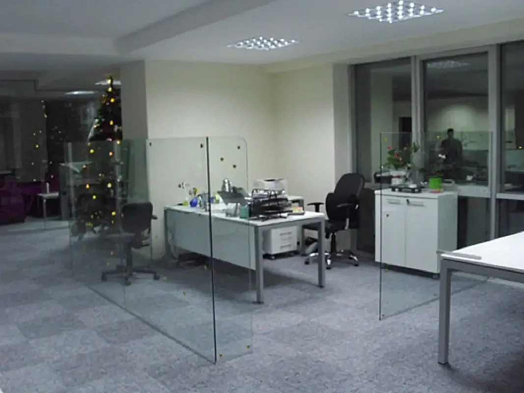 Modern Cam Detay Seperatör ve Ofis Bölme Sistemleri